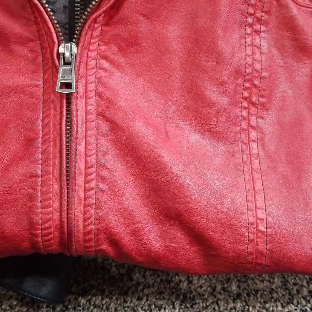 Buckle jacket